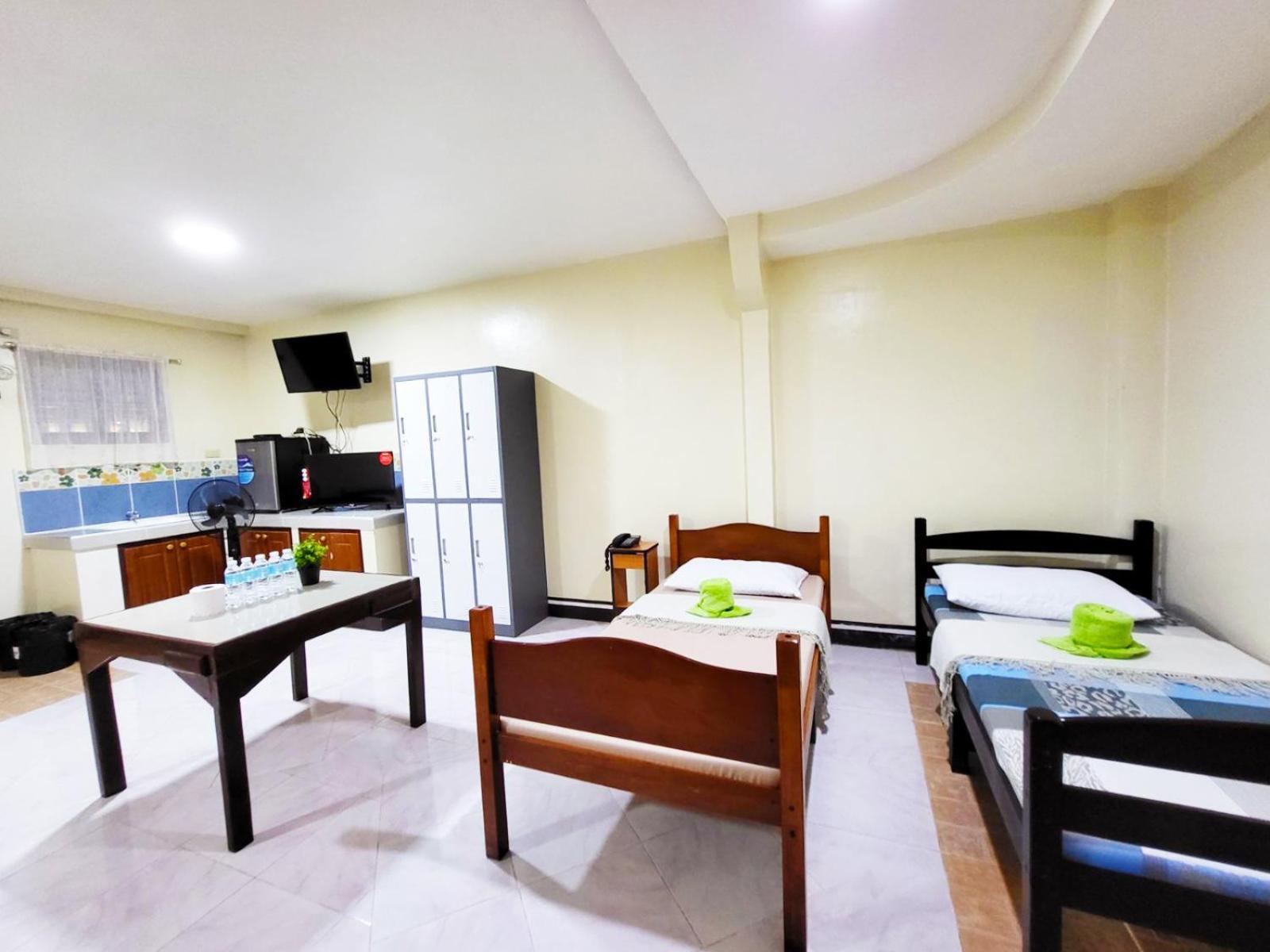 B&J Guesthouse And Tours Tagbilaran Zewnętrze zdjęcie